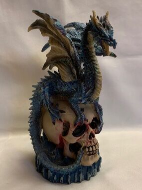 Gorgeous Blue Glitter Dragon Standing Atop a Skull Sculpture!